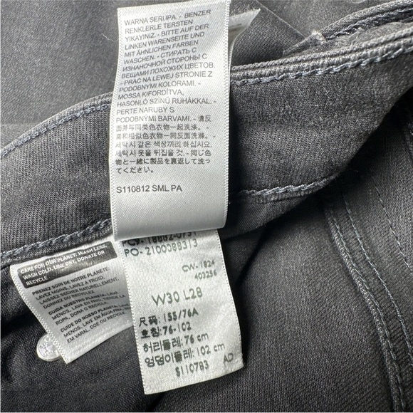 Levi's Women's 721 High Rise Skinny Leg Distressed Jeans Size 30 Rhinestone - Picture 13 of 16